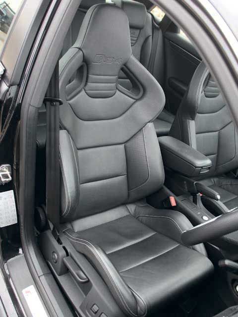 Namn:  0606_27z+2007_Audi_RS4+Interior_Seats.jpg
Visningar: 758
Storlek:  44.9 KB