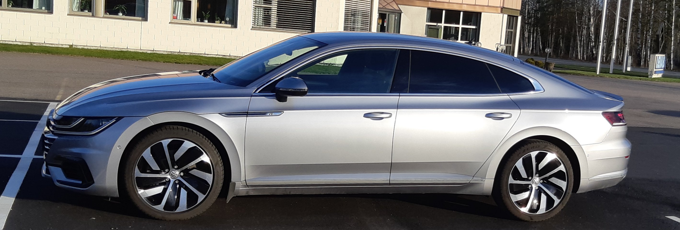 Namn:  Arteon.jpg
Visningar: 2276
Storlek:  397.5 KB