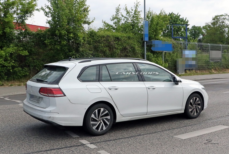 Namn:  2021-vw-golf-variant-3.jpg
Visningar: 882
Storlek:  228.0 KB