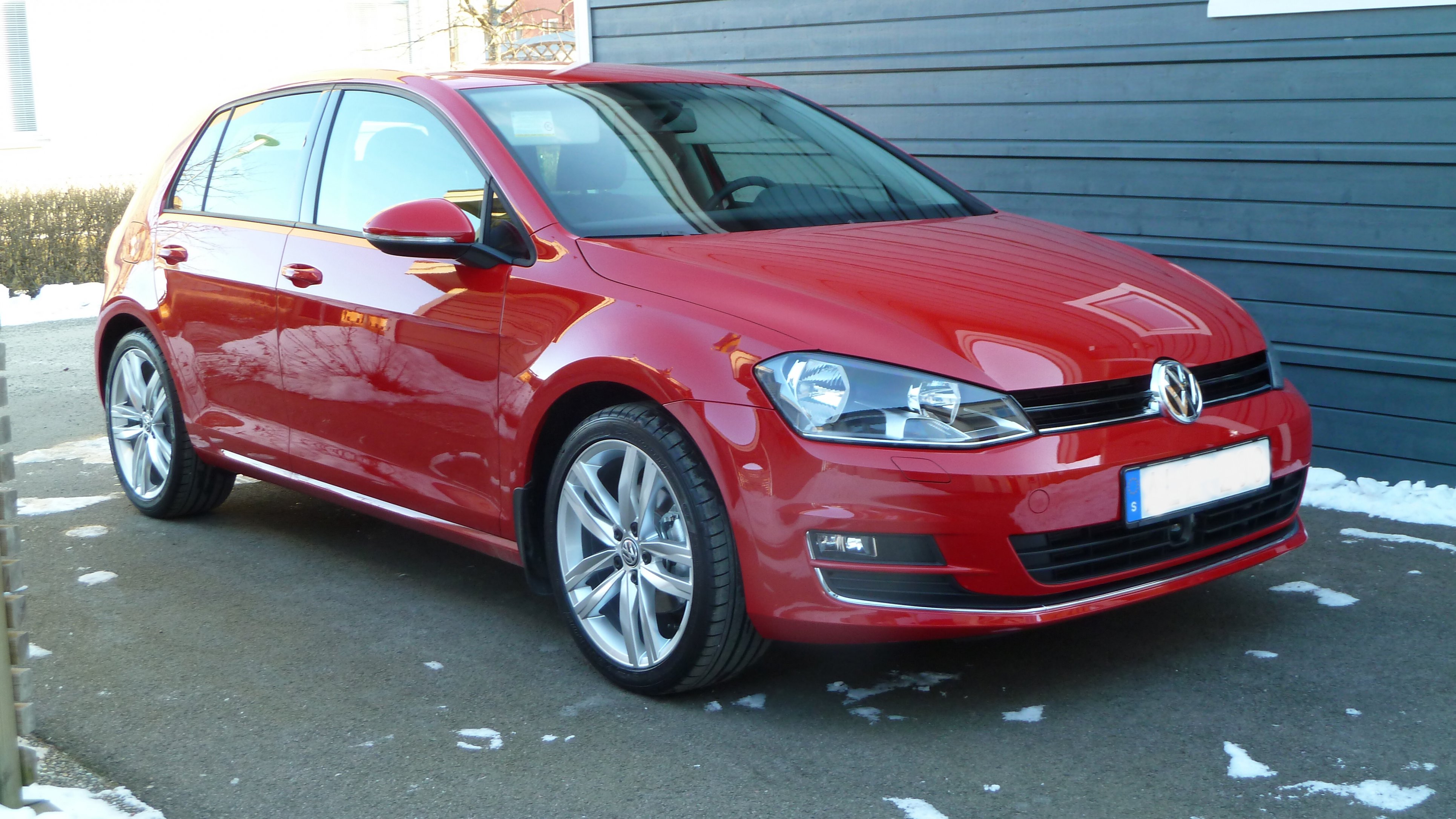 Namn:  Golf GT red.jpg
Visningar: 4197
Storlek:  1.00 MB