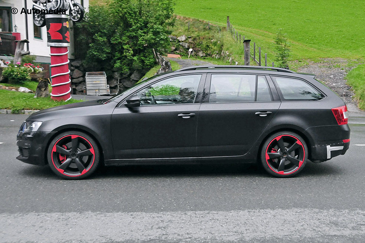 Namn:  Skoda-Ocatvia-RS-Plus-Erlkoenig-1200x800-38689f8acdba952a.jpg
Visningar: 2382
Storlek:  221.4 KB