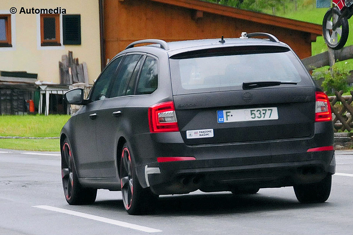Namn:  Skoda-Ocatvia-RS-Plus-Erlkoenig-1200x800-39e2764317fa86db.jpg
Visningar: 1865
Storlek:  187.9 KB