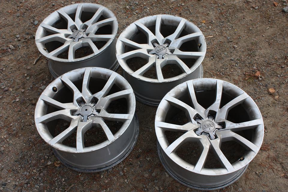 Namn:  Audi S5 8x18 8enhalv.jpg
Visningar: 1384
Storlek:  133.3 KB