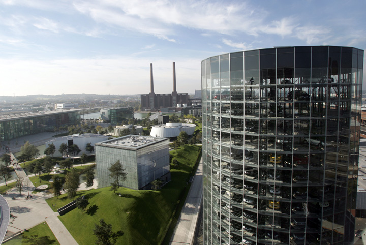 Namn:  Autostadt-Ueberblick_720x480_Lightbox_quer_20100525_03.jpg
Visningar: 642
Storlek:  226.9 KB