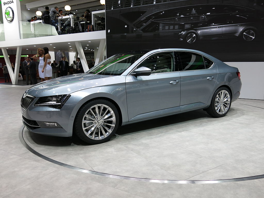Namn:  1024px-2015-03-03_Geneva_Motor_Show_4061.JPG
Visningar: 954
Storlek:  135.8 KB