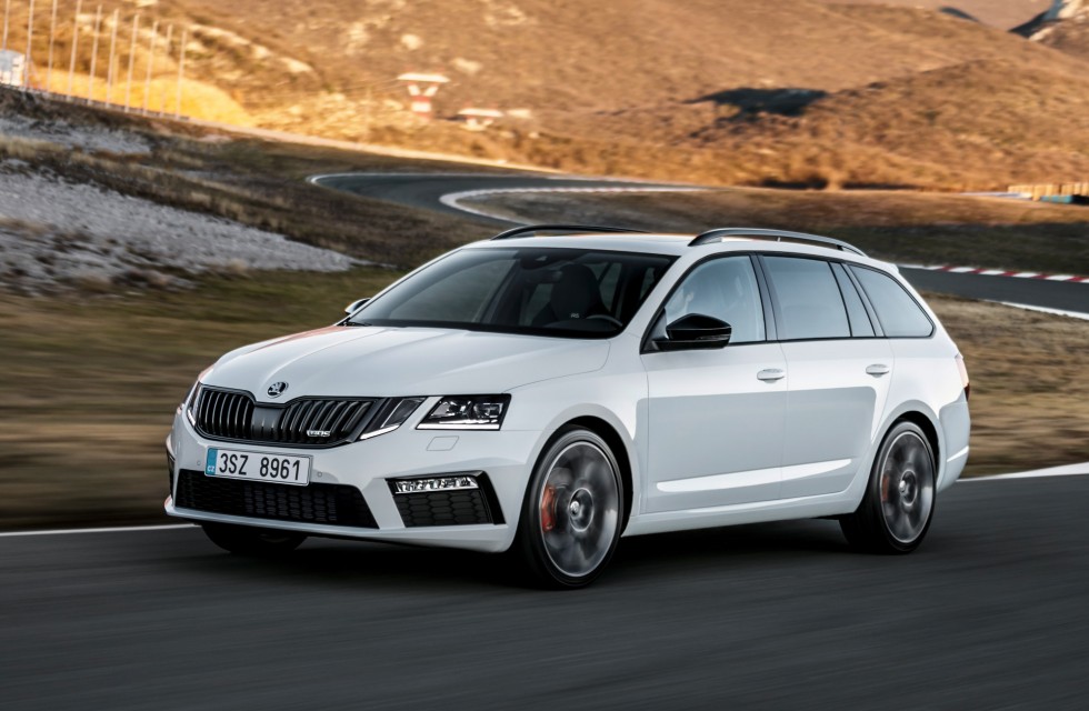 Namn:  skoda-octavia-combi-rs-2017-03-980x640.jpg
Visningar: 1039
Storlek:  121.5 KB