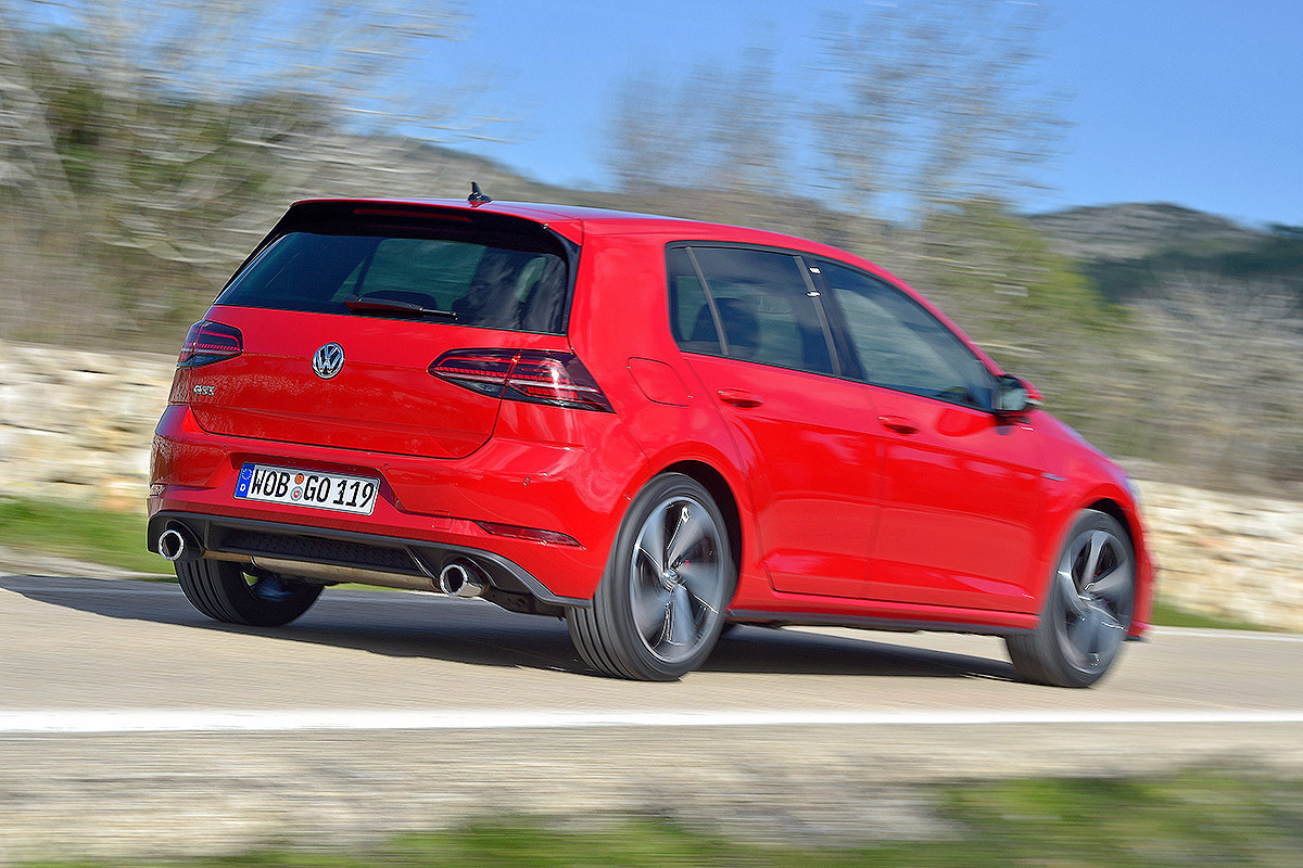 Namn:  vw-golf-7-facelift-fahren-Golf-GTI-3.jpg
Visningar: 1965
Storlek:  259.5 KB