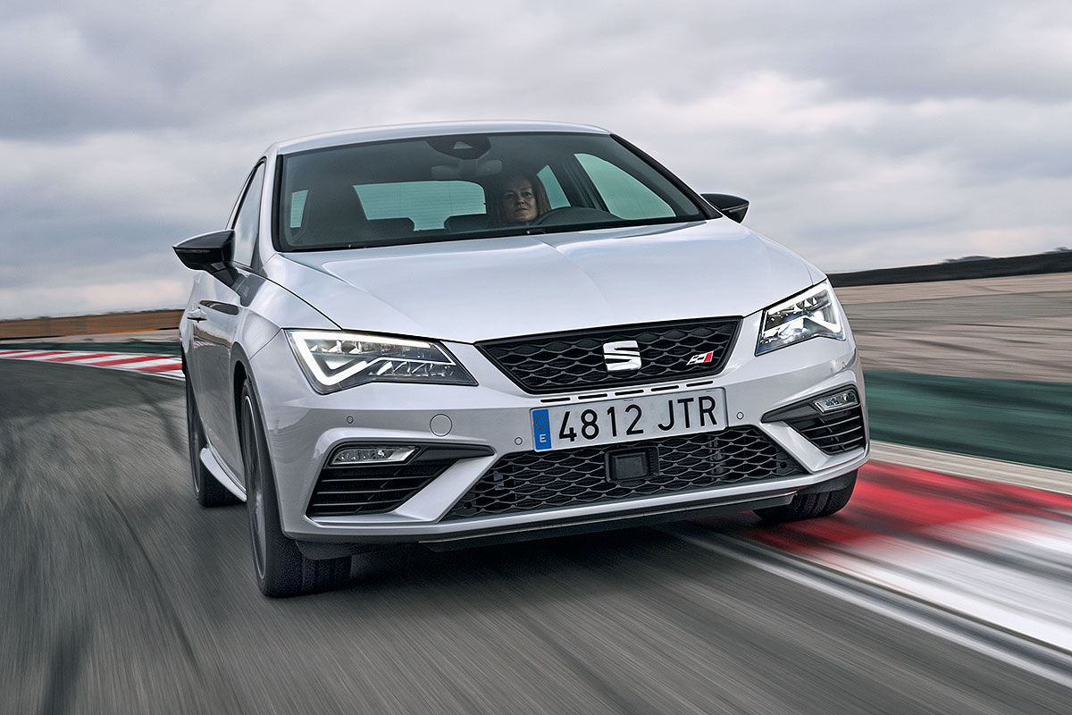 Namn:  Seat-Leon-Cupra-Facelift-2017-Vorstellung-1200x800-58cda7fca0257bf1.jpg
Visningar: 3046
Storlek:  154.0 KB