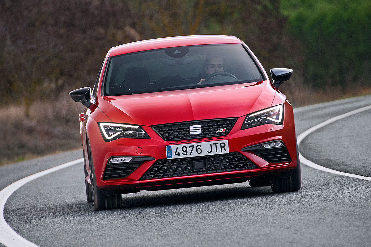 Namn:  Seat-Leon-Cupra-Facelift-2017-Vorstellung-1200x800-3ee052f214375f83.jpg
Visningar: 2971
Storlek:  233.6 KB