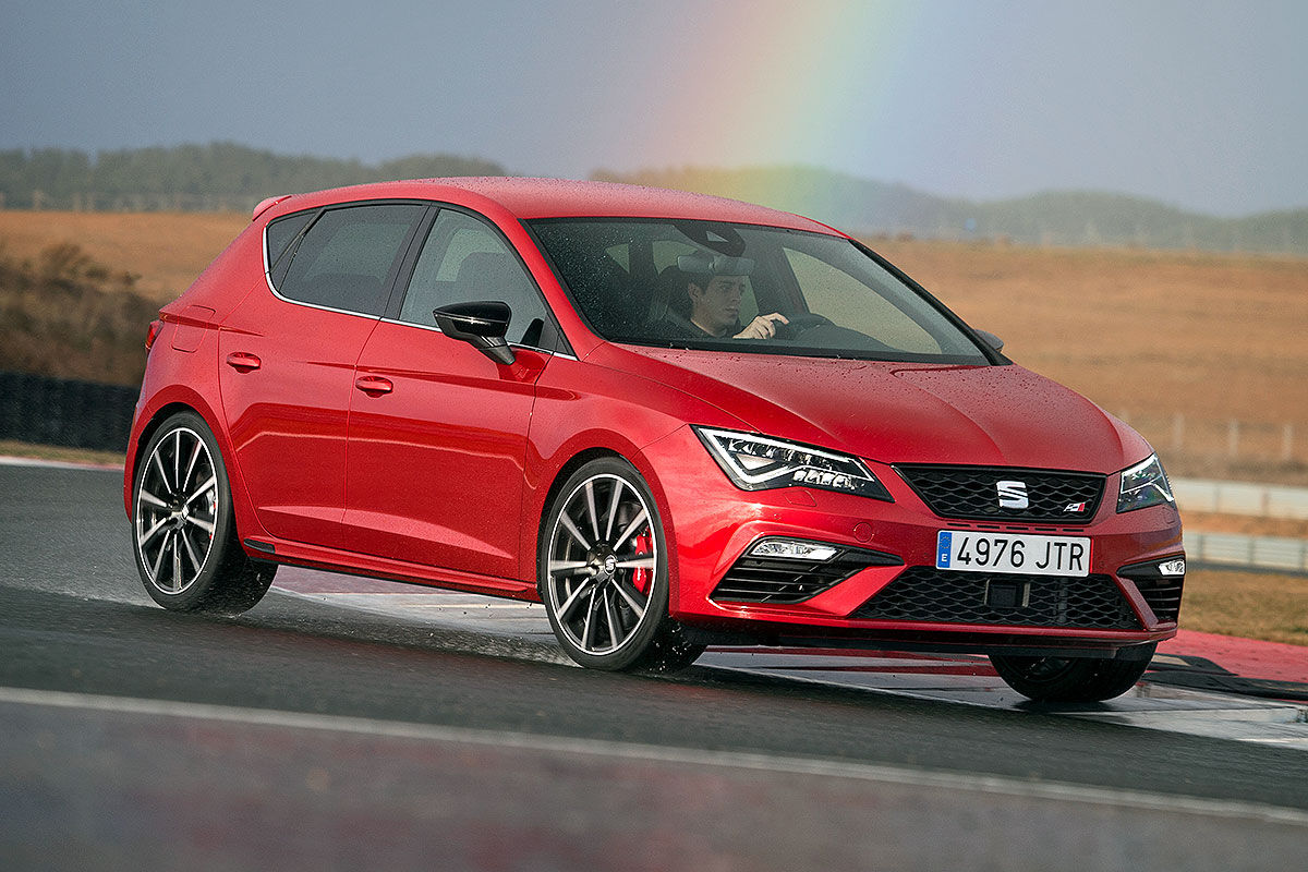 Namn:  Seat-Leon-Cupra-Facelift-2017-Vorstellung-1200x800-6ebfd6adfc519ae5.jpg
Visningar: 3065
Storlek:  186.5 KB