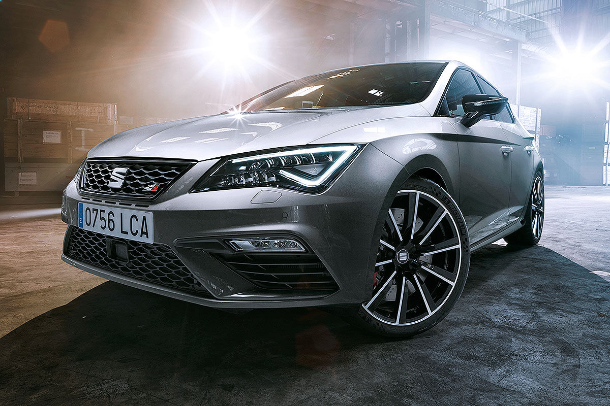 Namn:  Seat-Leon-Cupra-Facelift-2017-Vorstellung-1200x800-6744ef8b7844da1a.jpg
Visningar: 2491
Storlek:  227.7 KB