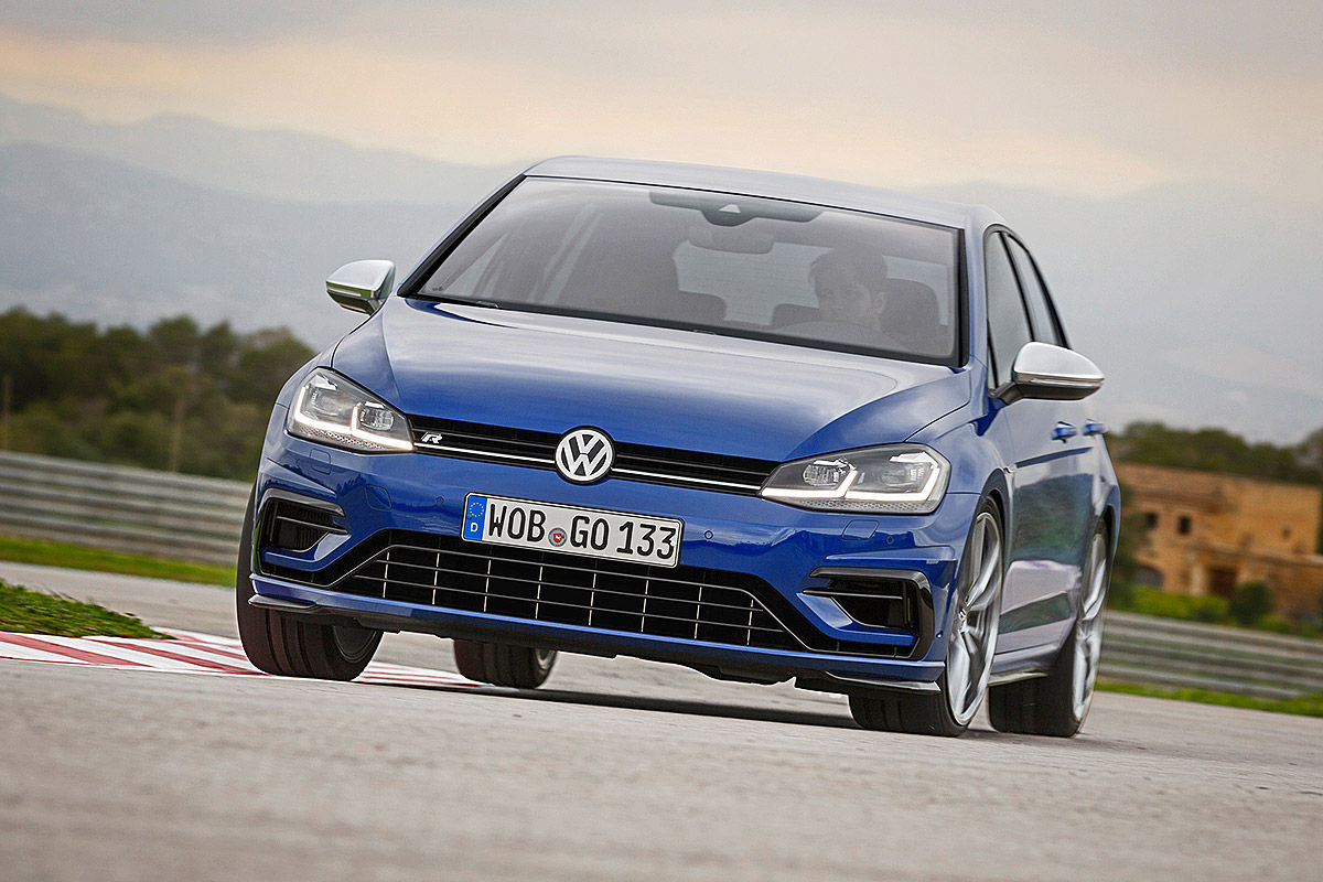 Namn:  VW-Golf-7-R-Facelift-2017-Fahrbericht-1200x800-2f63eeac81c1c9db.jpg
Visningar: 1228
Storlek:  168.6 KB