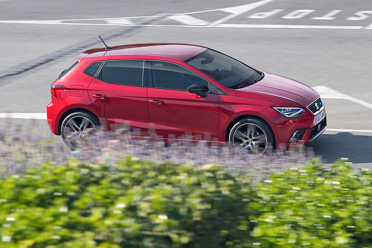 Namn:  Seat-Ibiza-2017-Vorstellung-und-Fahrbericht-1200x800-5faab9bce234c095.jpg
Visningar: 957
Storlek:  190.5 KB