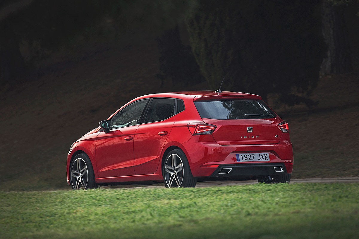 Namn:  Seat-Ibiza-2017-Vorstellung-und-Fahrbericht-1200x800-fdfd3c3c7fc76577.jpg
Visningar: 1555
Storlek:  142.7 KB