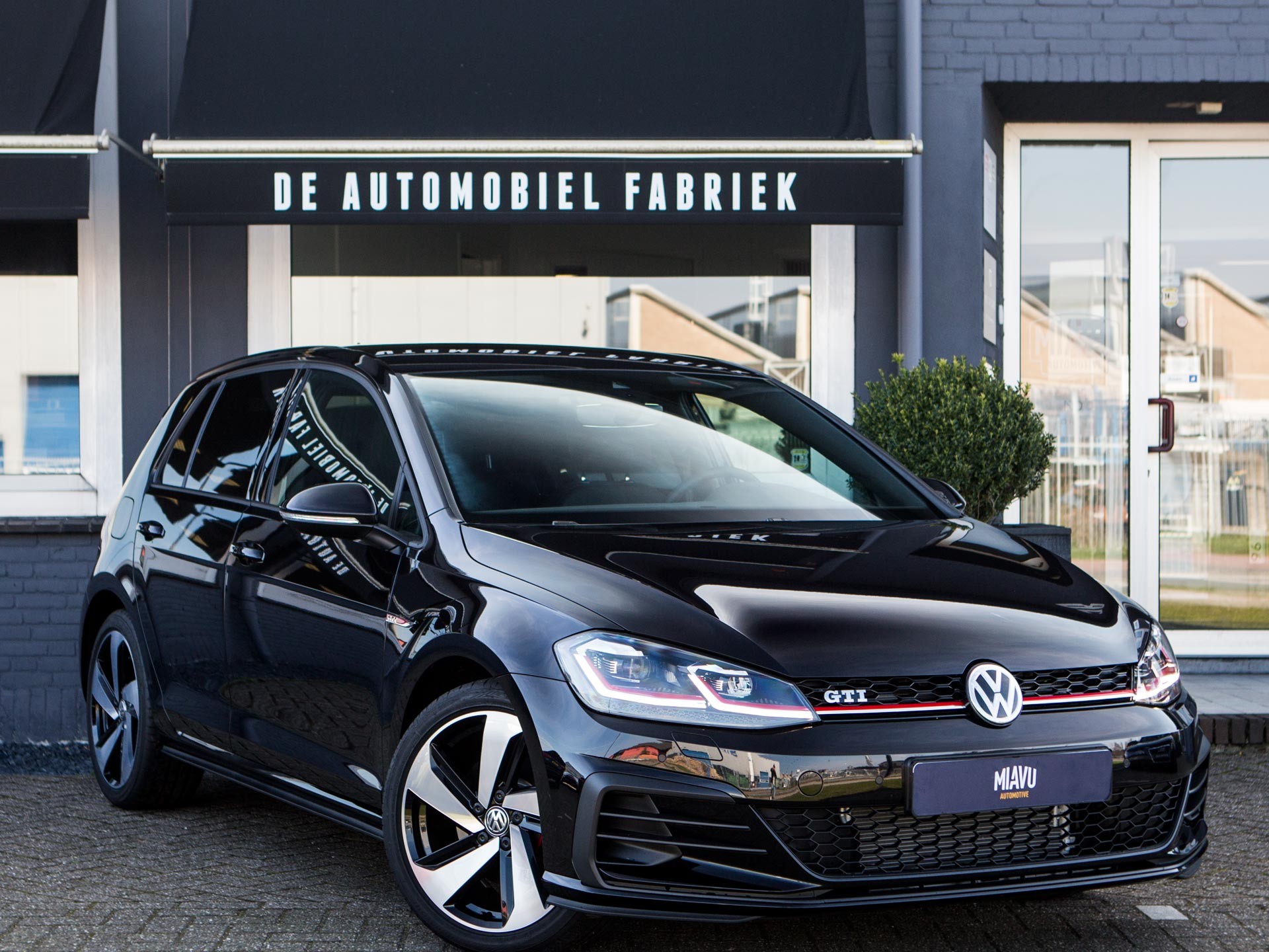 Namn:  603393287-13404661-1.jpg
Visningar: 1135
Storlek:  434.1 KB