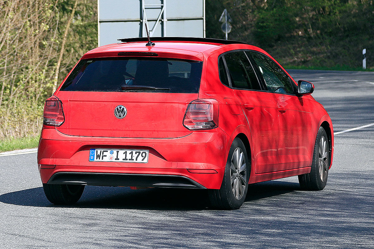 Namn:  VW-Polo-VI-2017-Erlkoenig-Motoren-Preise-Marktstart-1200x800-9d2b1f05359f1c06.jpg
Visningar: 1916
Storlek:  329.1 KB