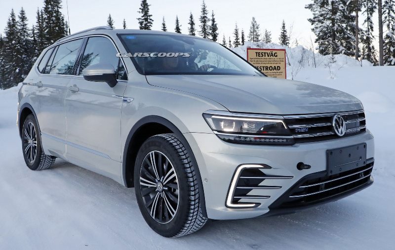 Namn:  VW-Tiguan-GTE-6.jpg
Visningar: 5763
Storlek:  86.2 KB