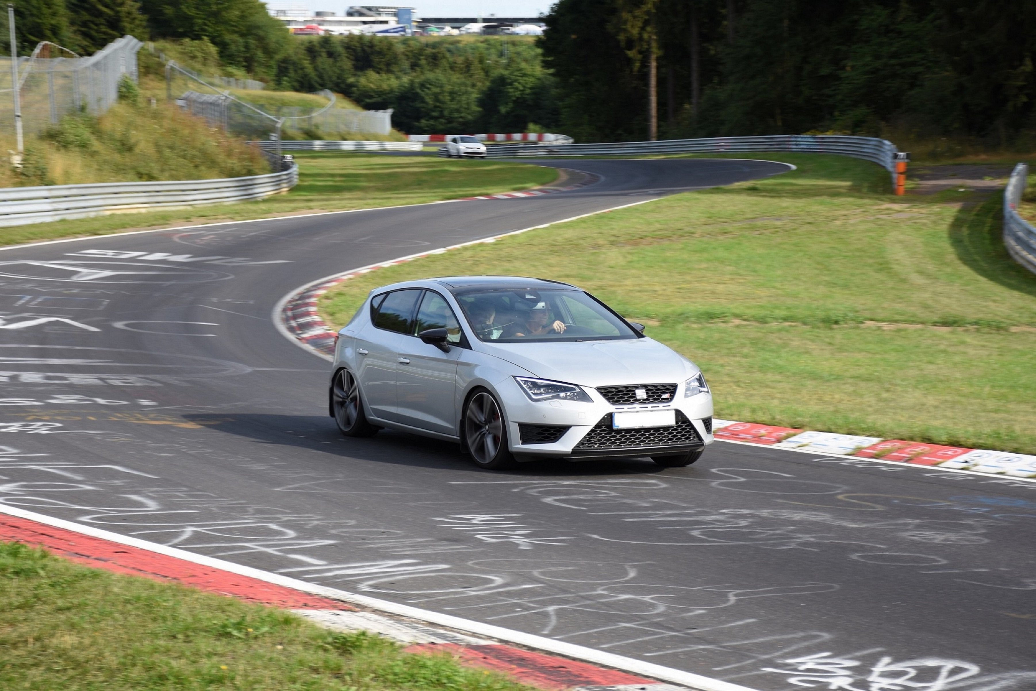 Namn:  Racetracker Seat Nurbergring 20150805.jpg
Visningar: 620
Storlek:  1 023.4 KB