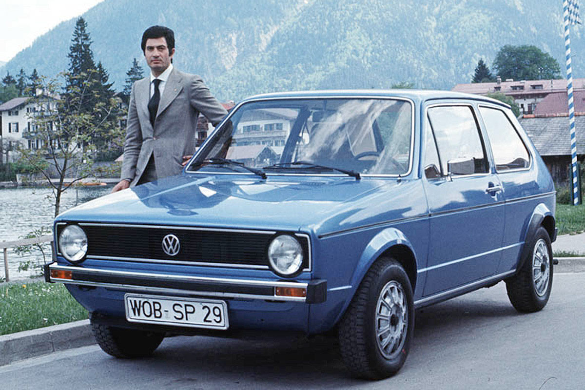 Namn:  Giogetto-Giugiaro-1200x800-c81d69504324b93c.jpg
Visningar: 191
Storlek:  216.3 KB