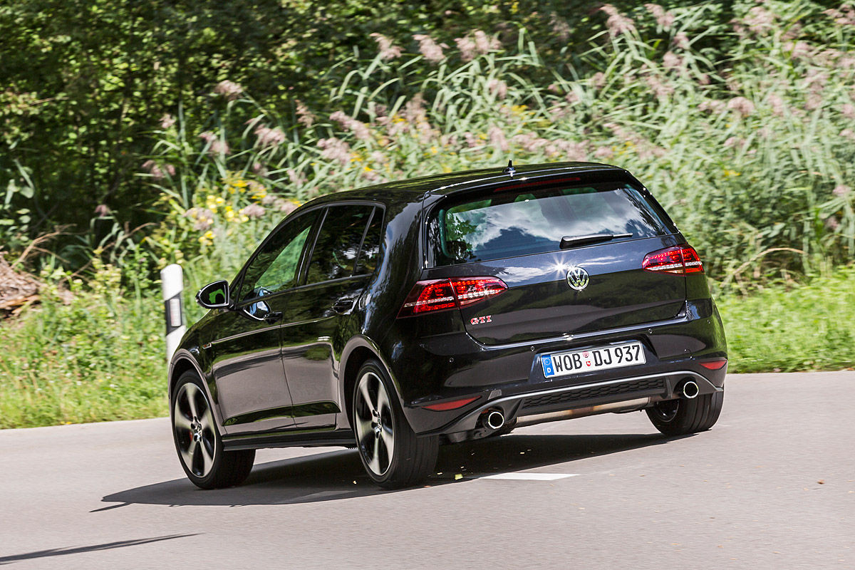 Namn:  VW-Golf-GTI-1200x800-8bd3554270e16308.jpg
Visningar: 293
Storlek:  267.6 KB