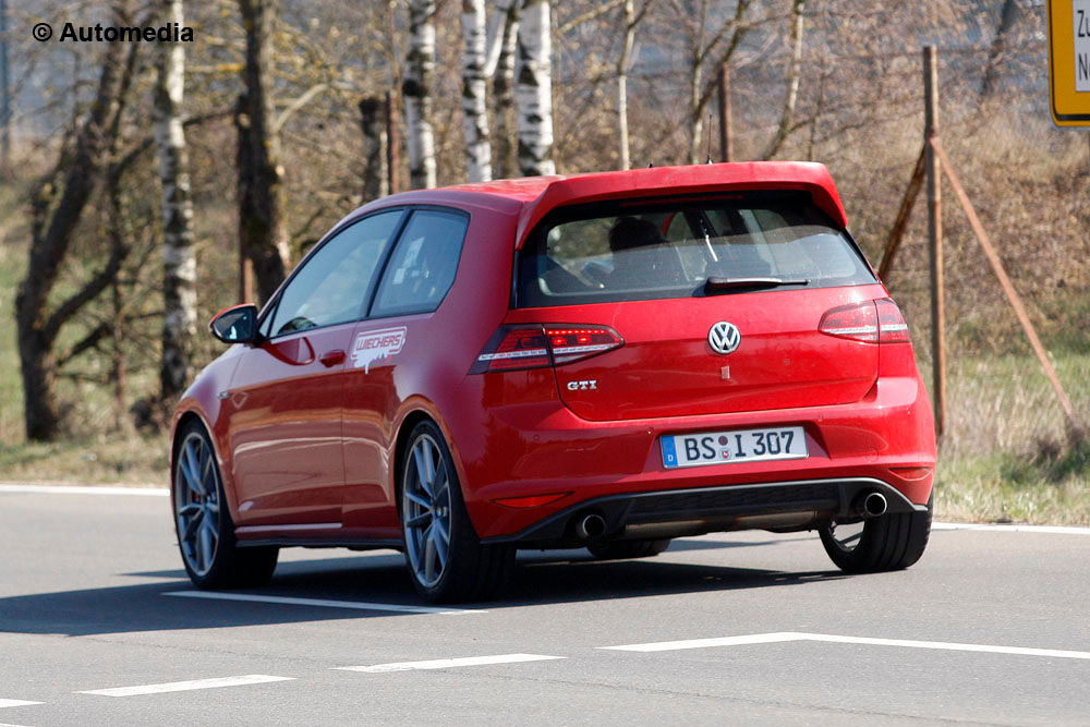 Namn:  VW-Golf-GTI-Clubsport-Erlkoenig-1000x667-9acd6d62393d7307.jpg
Visningar: 264
Storlek:  147.6 KB